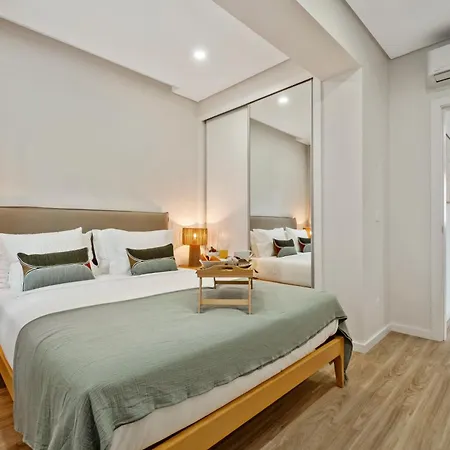Διαμέρισμα Modern Flat Just Steps From Shore