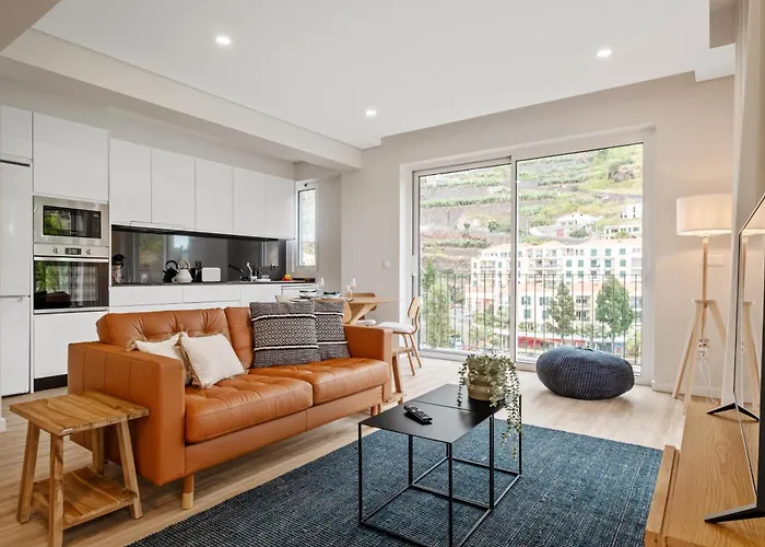 Modern Flat Just Steps From Shore Ponta do Sol (Madeira)