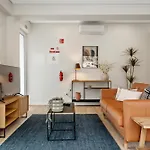 Apartmán Modern Flat Just Steps From Shore *