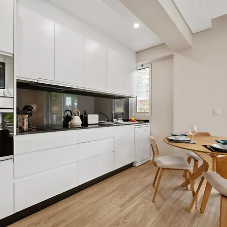 Modern Flat Just Steps From Shore Lejlighed *