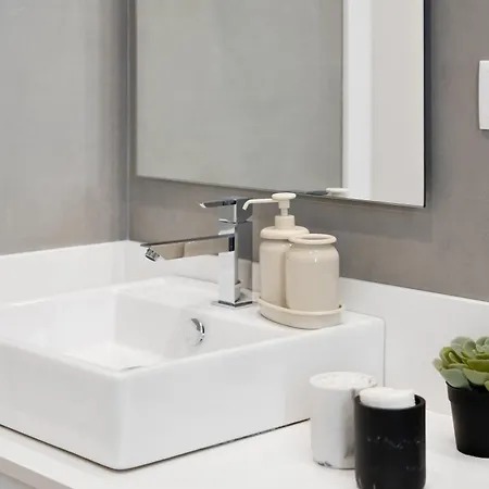 Modern Flat Just Steps From Shore Apartment Ponta do Sol (Madeira)