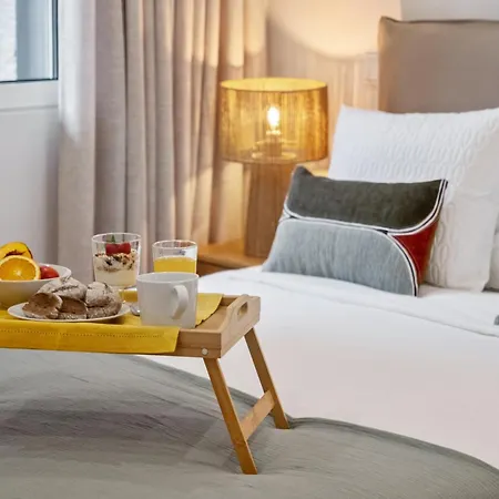 Apartment Modern Flat Just Steps From Shore